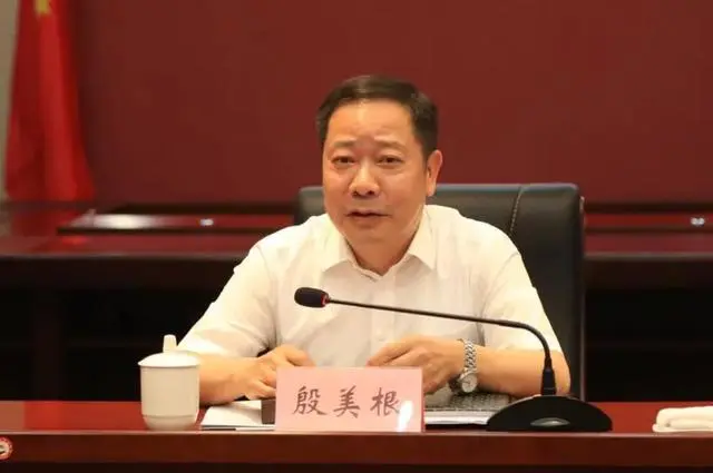 卸任董事长后转任副董事长，紫光国微人事调整释放何种信号？