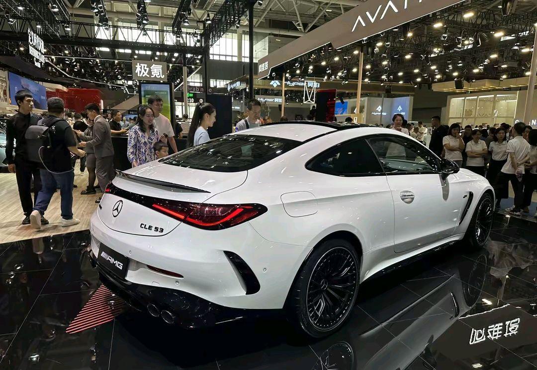 5000名“老外”围观、53款车型亮相，奇瑞集团创上海车展规模之最