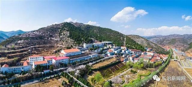 【央视快评】用创造拥抱新时代 以奋斗铸就新辉煌