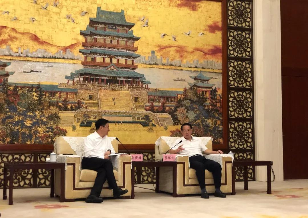 河南省委书记刘宁、省长王凯会见科大讯飞董事长刘庆峰