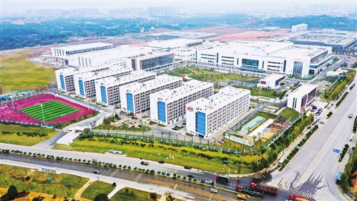 新希望地产：健康经营 高端发力 坚持高质量发展