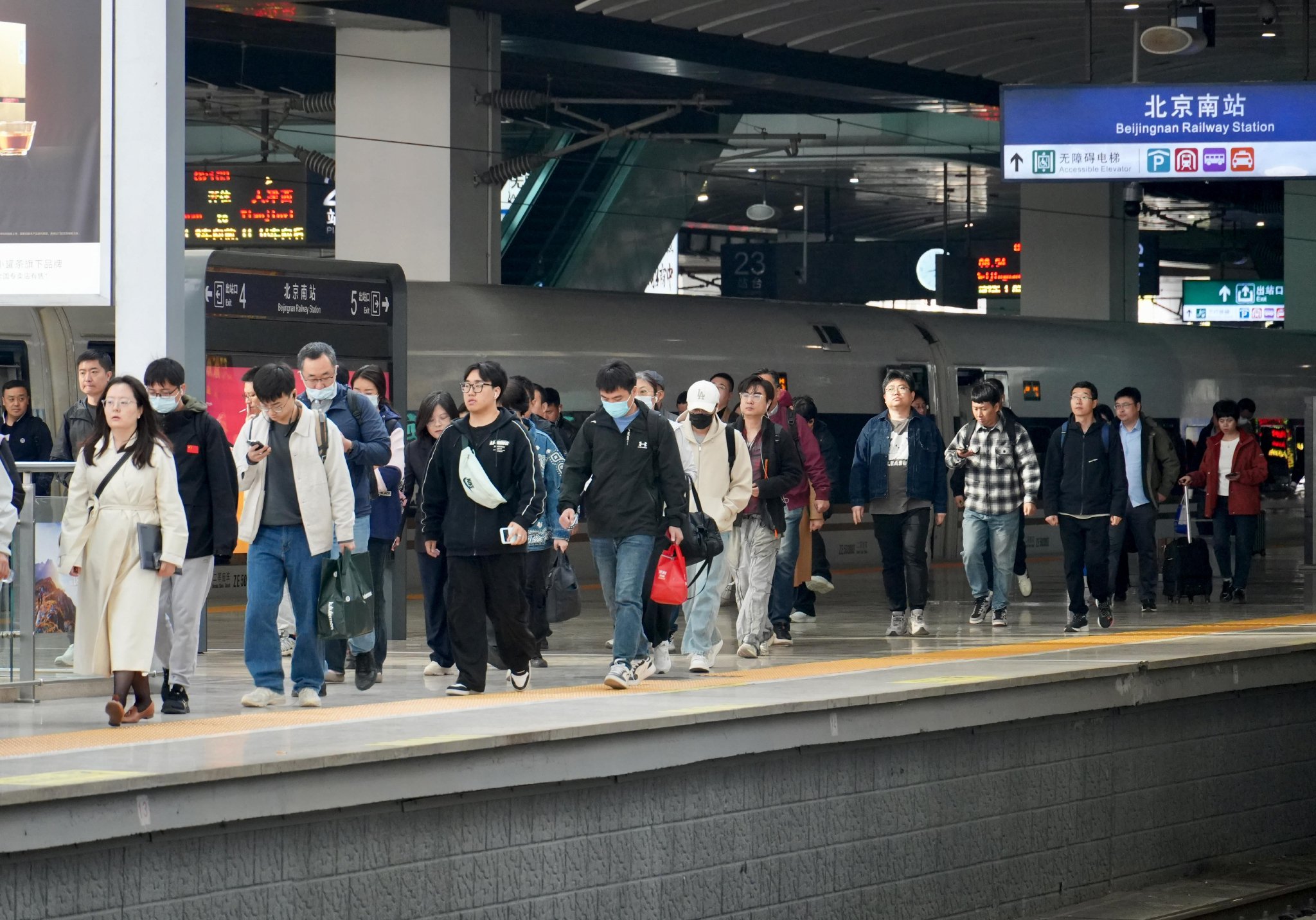 5月2日全社会跨区域人员流动量完成29275.4万人次