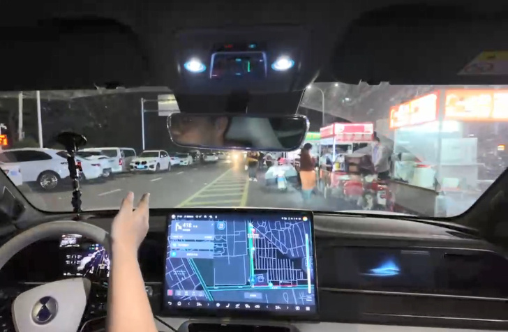 乘用车智能化迎来发展新阶段