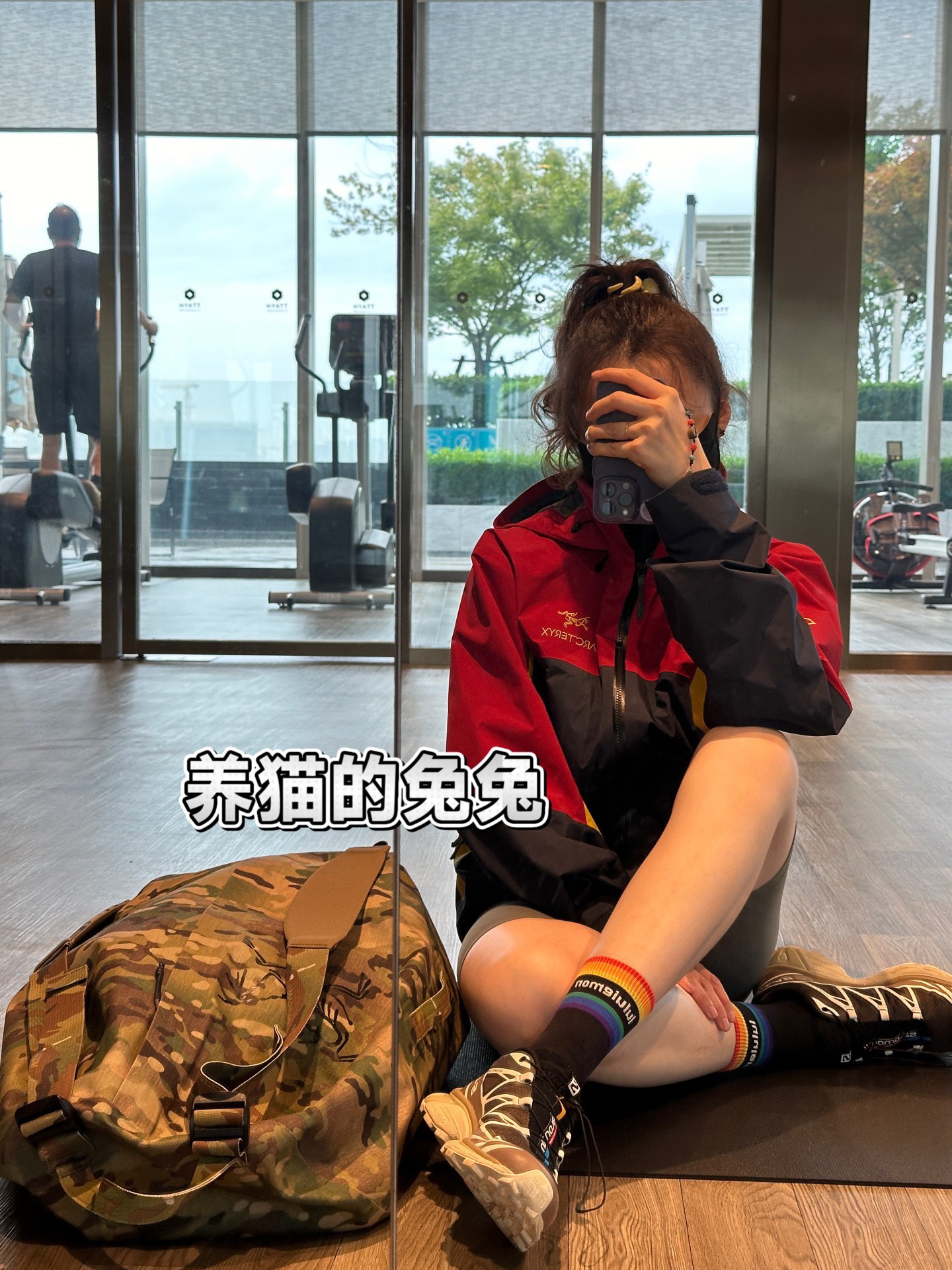 始祖鸟与松赞全新联名公布