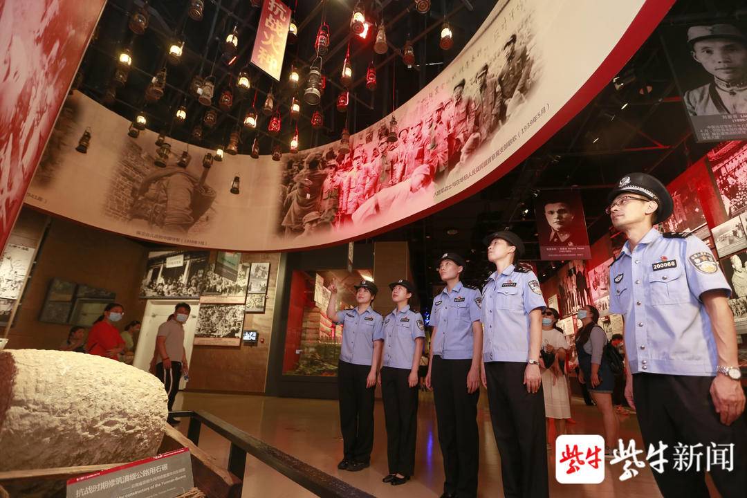 南京港演绎“地天板”走势