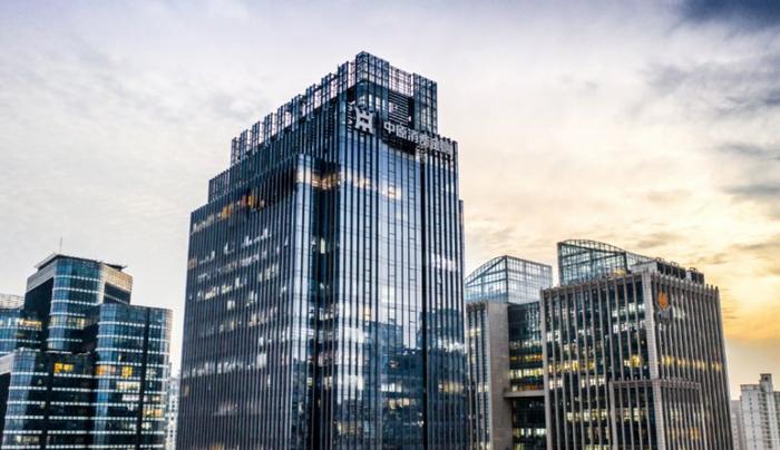 西湖大会聚焦金融前沿：南华期货携手行业精英 共探AI时代衍生品赋能实体新路径