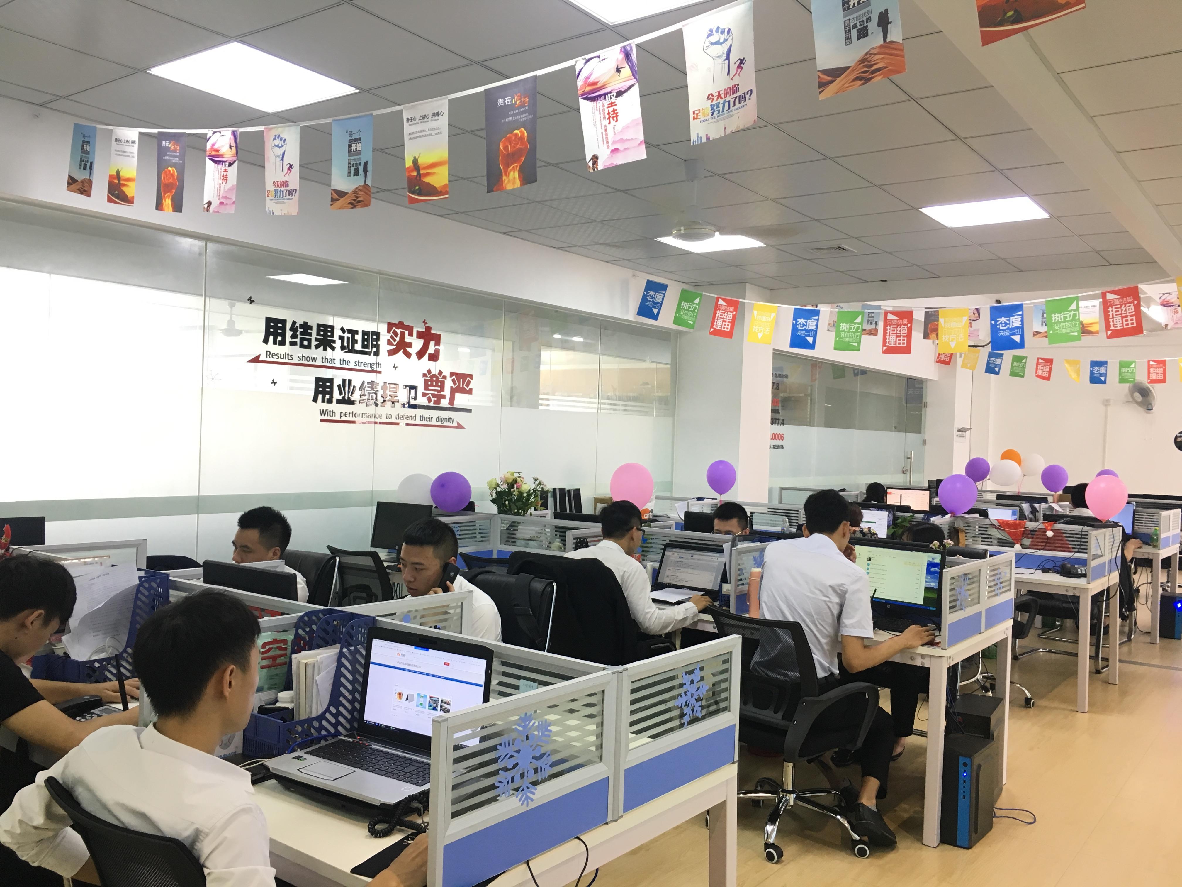 弘讯科技：公司子公司EEI的特种电源产品主要有两类