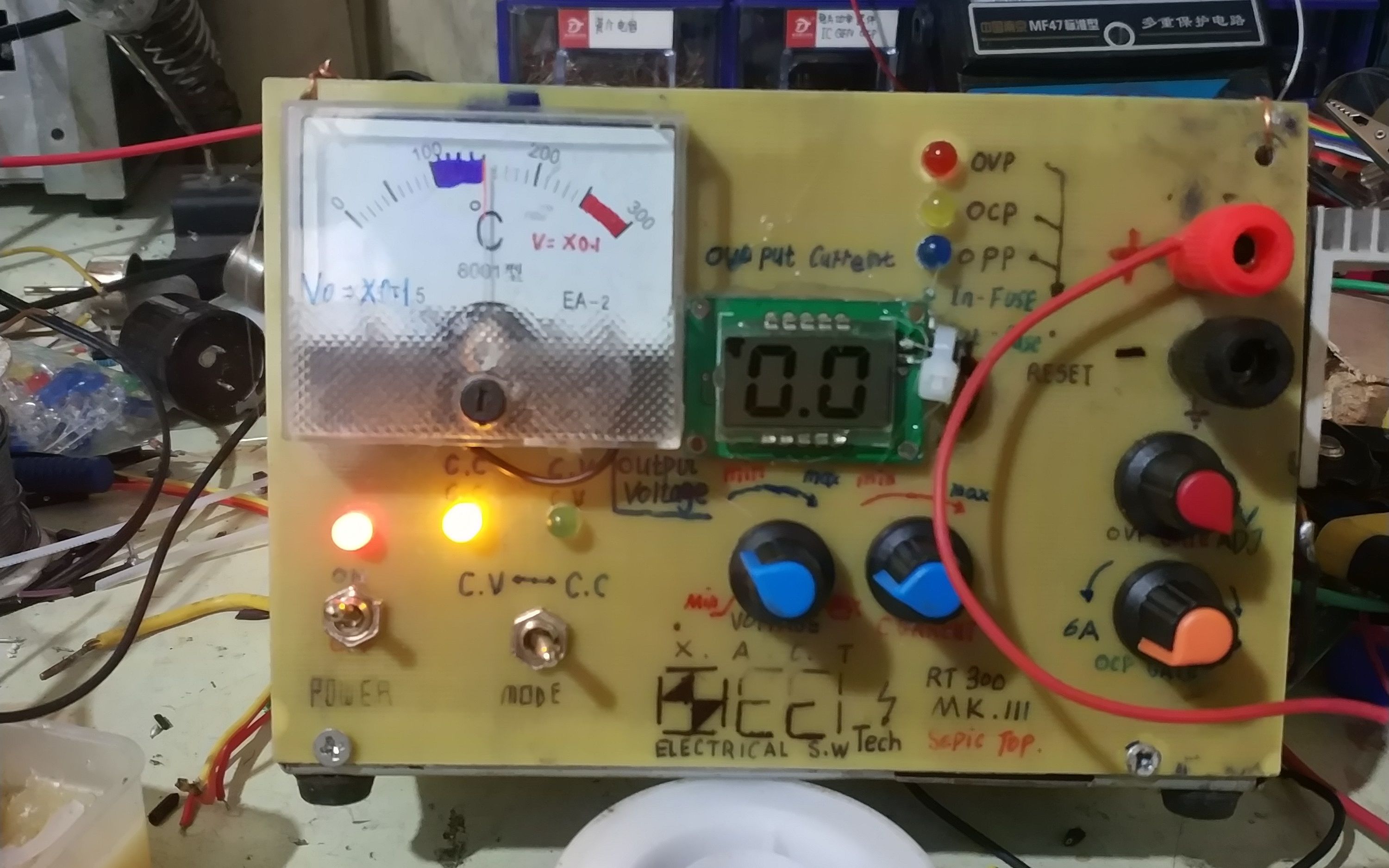 弘讯科技：公司子公司EEI的特种电源产品主要有两类