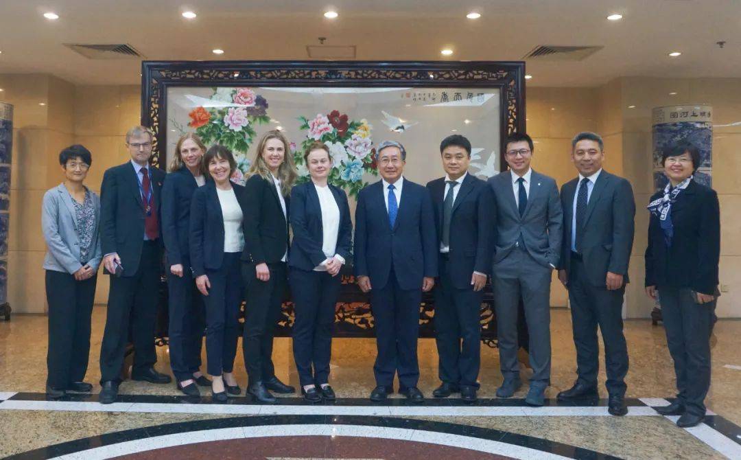 国家能源局主要负责人会见世界能源理事会总干事