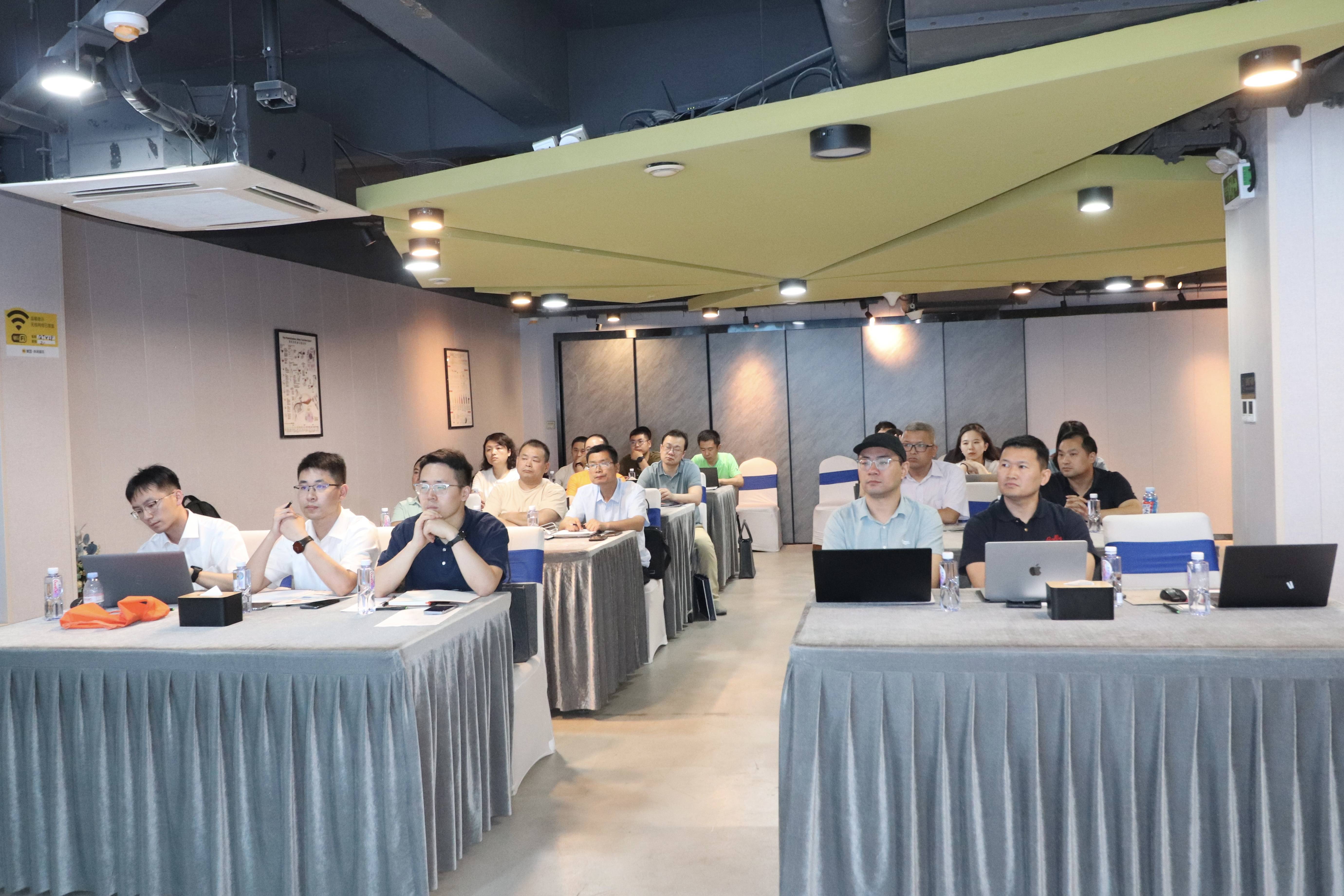 竞逐新能源汽车“智变”浪潮 深市智造企业点燃汽车零部件赛道革新引擎