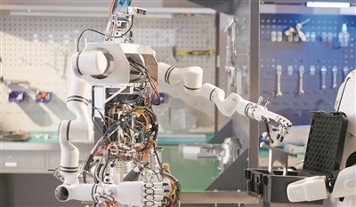 机器人体验“打工人”！来看2025国际人形机器人技能大赛