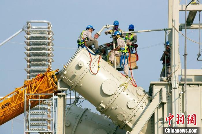 我国自研特高压交流套管状态感知系统实现规模化应用