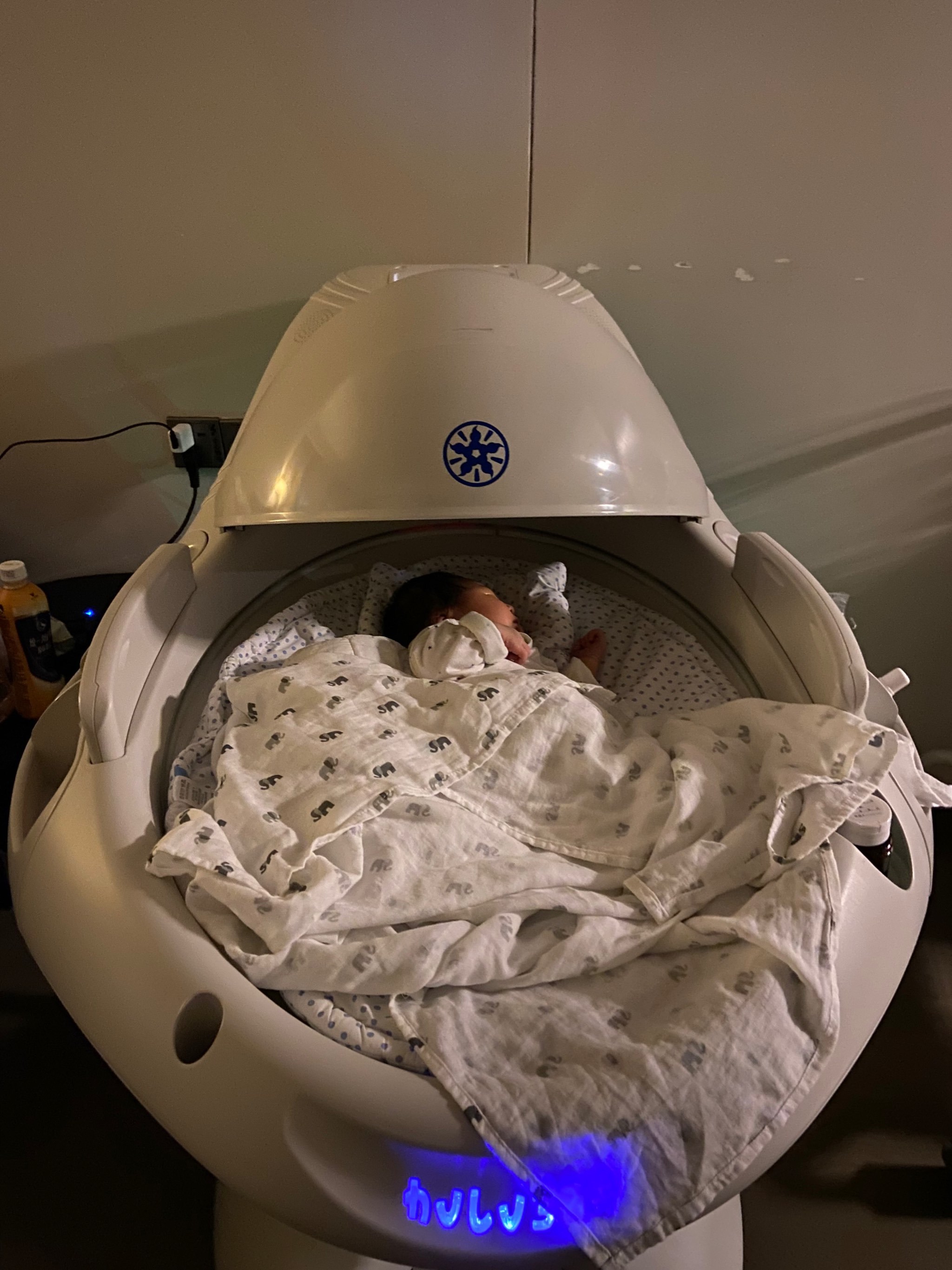 “月子界爱马仕”圣贝拉上市在即，账面巨亏12亿负债高企，八成收入来自单一业务成长性待考