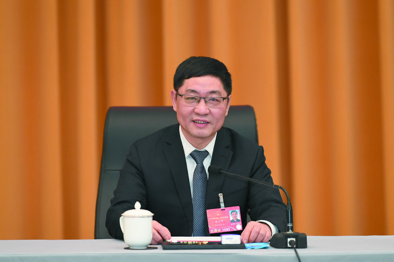 三钢闽光：董事长何天仁辞职