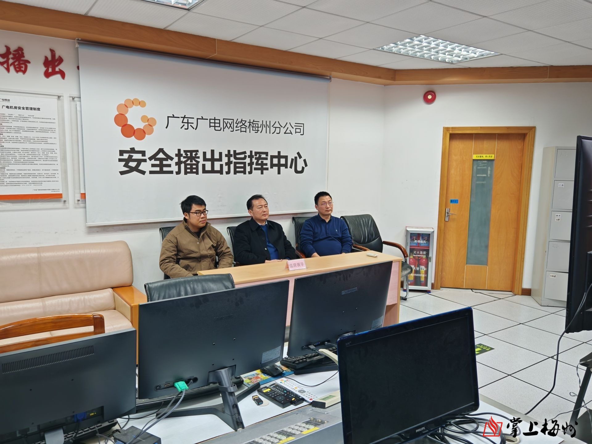 广哈通信：公司主要为国防、电力、铁路、应急等行业提供智能指挥调度及数字化服务