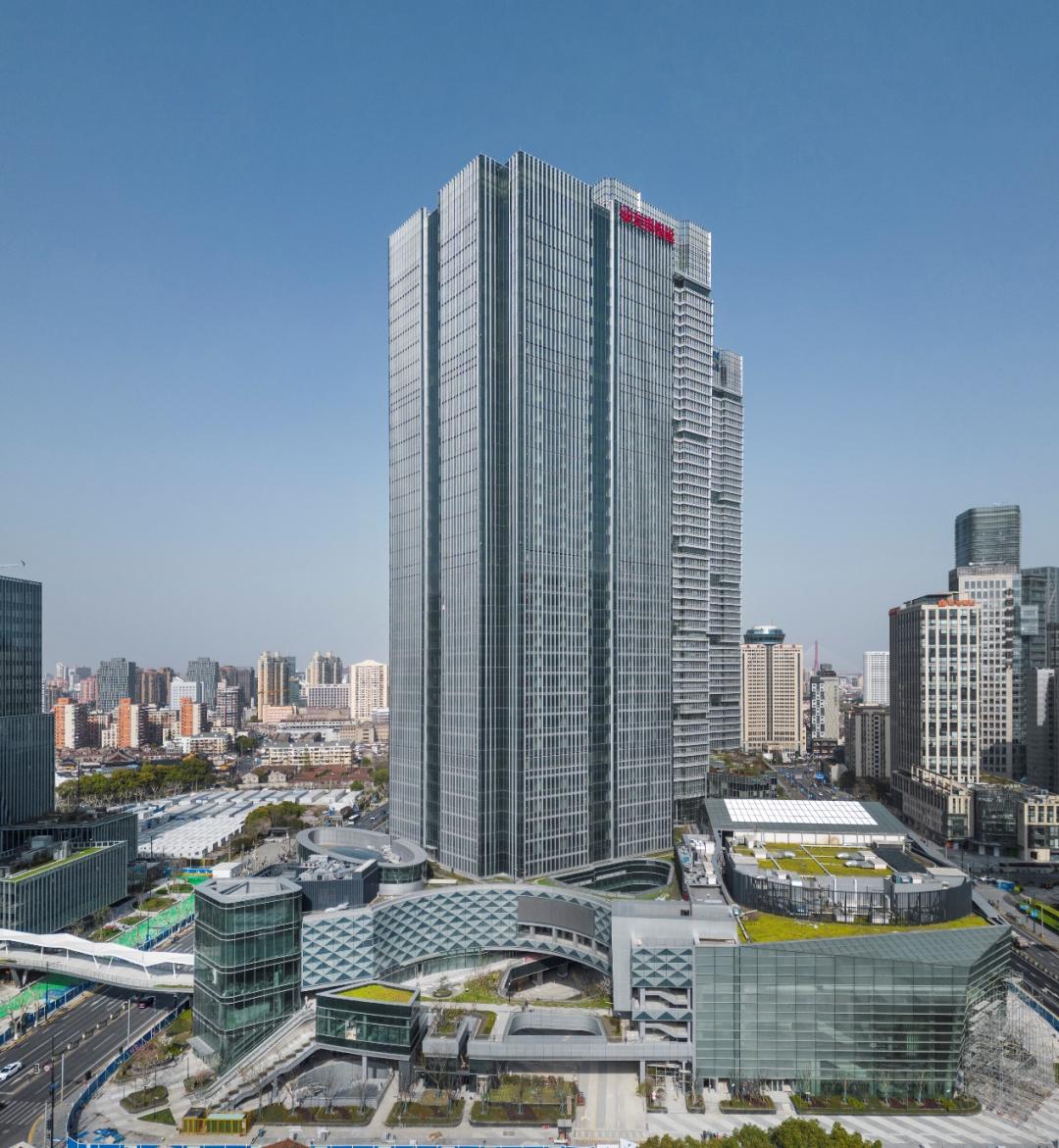 友邦集团董事会主席谢仕荣退任，杜嘉祺将回归“接棒”