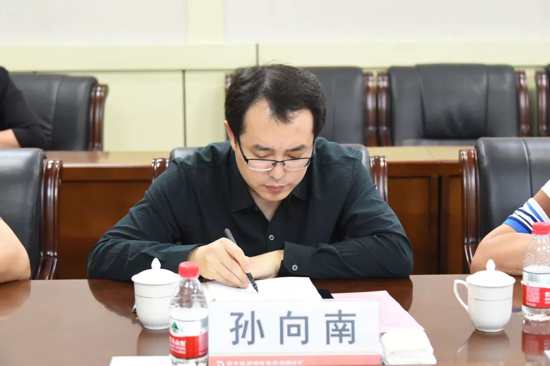 薛涛走访了五十家环保企业找“解药”