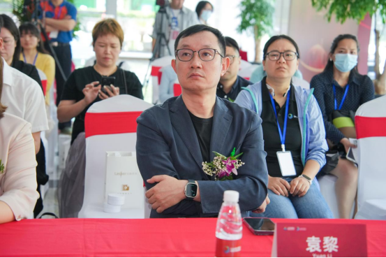 谢卫卸任交银施罗德基金总经理，袁庆伟接任