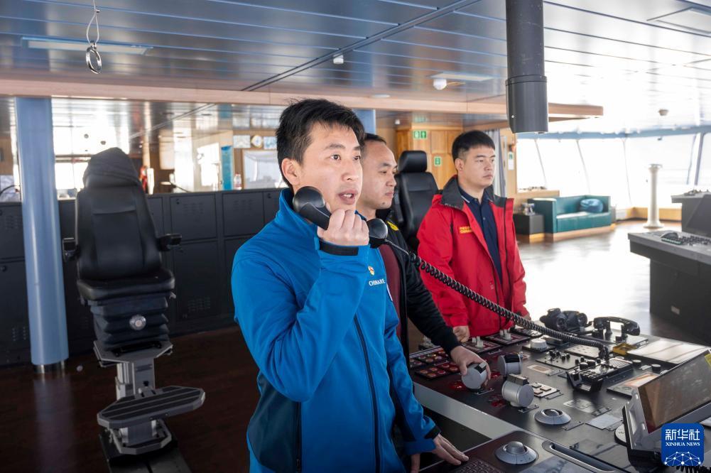 新华鲜报丨世界海洋日，“雪龙2”号带来极地海洋新故事