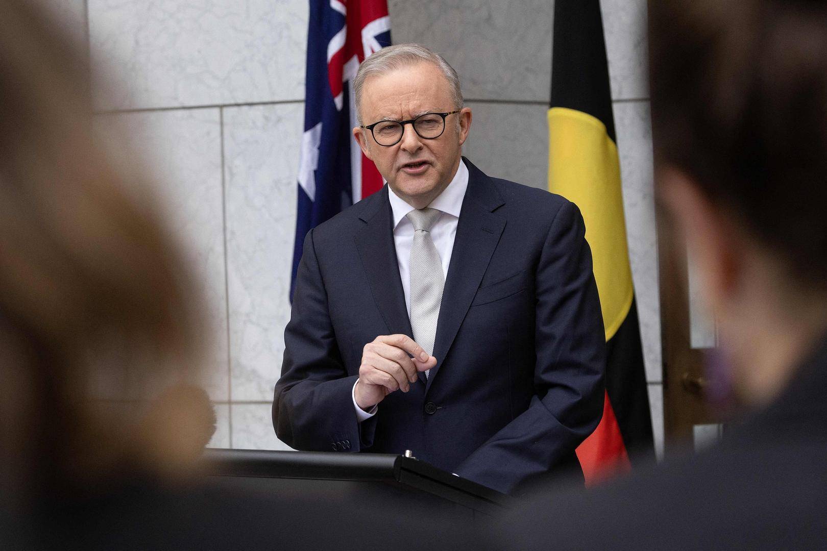 特朗普表示将延长对欧盟商品征收50%关税的期限