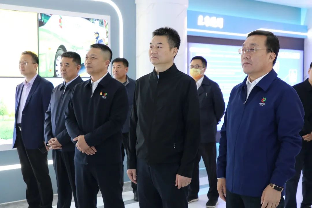 越马新签署可再生能源电力出口合作协议