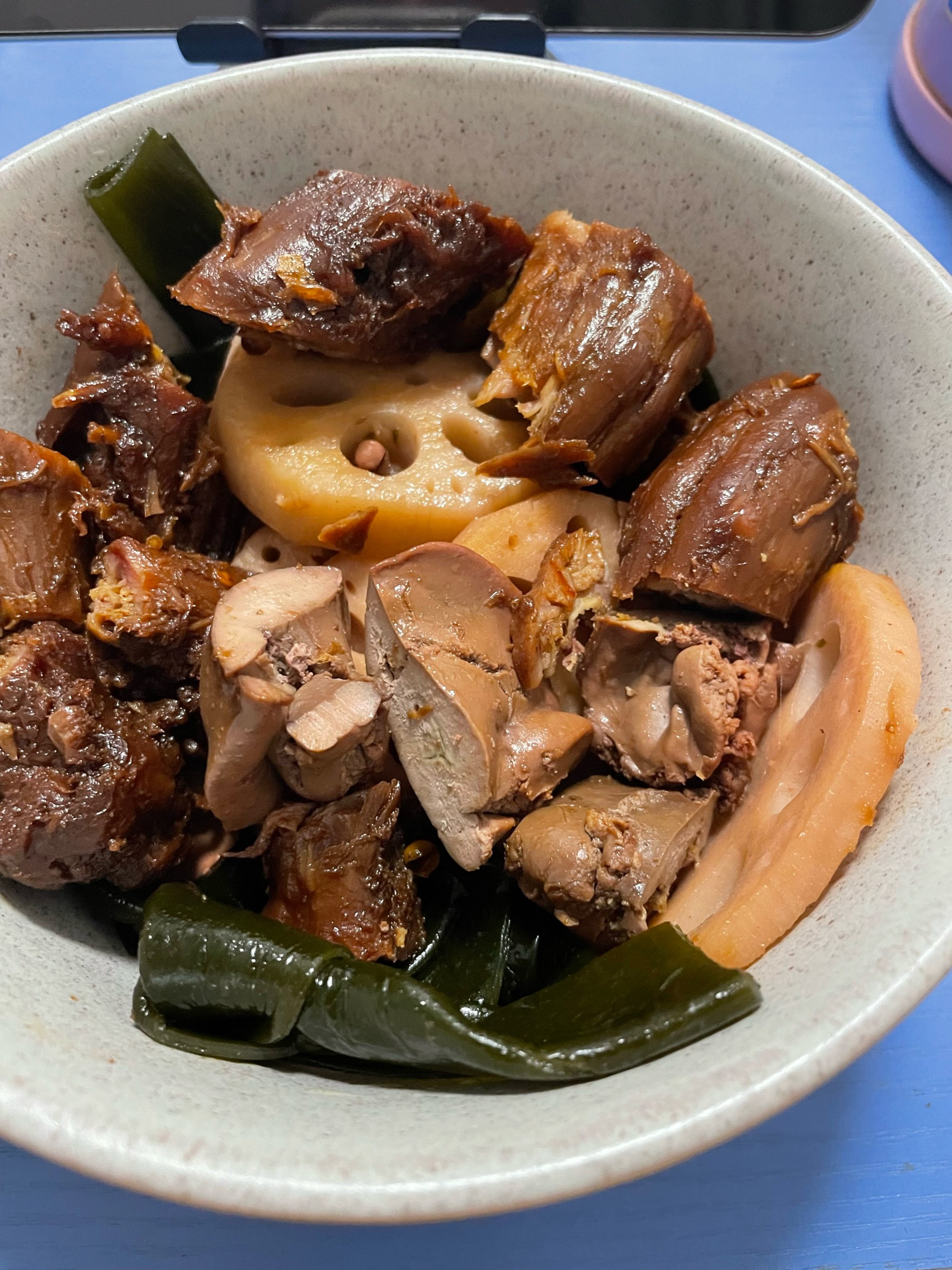 周黑鸭(01458.HK)连续10日回购，累计回购997.20万股