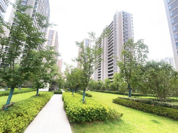 中天精装现10笔大宗交易 合计成交500.00万股