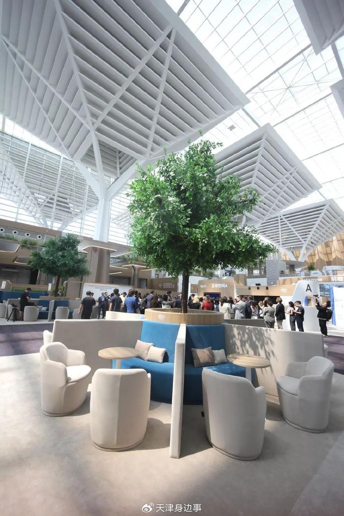 夏季达沃斯论坛｜我在现场，认识了这些“黑科技”朋友