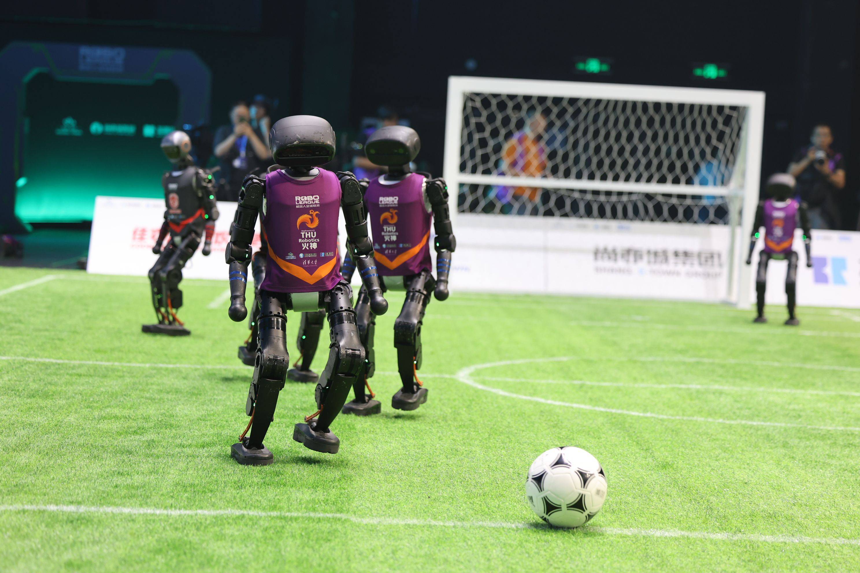 期待！世界机器人运动员8月大比拼