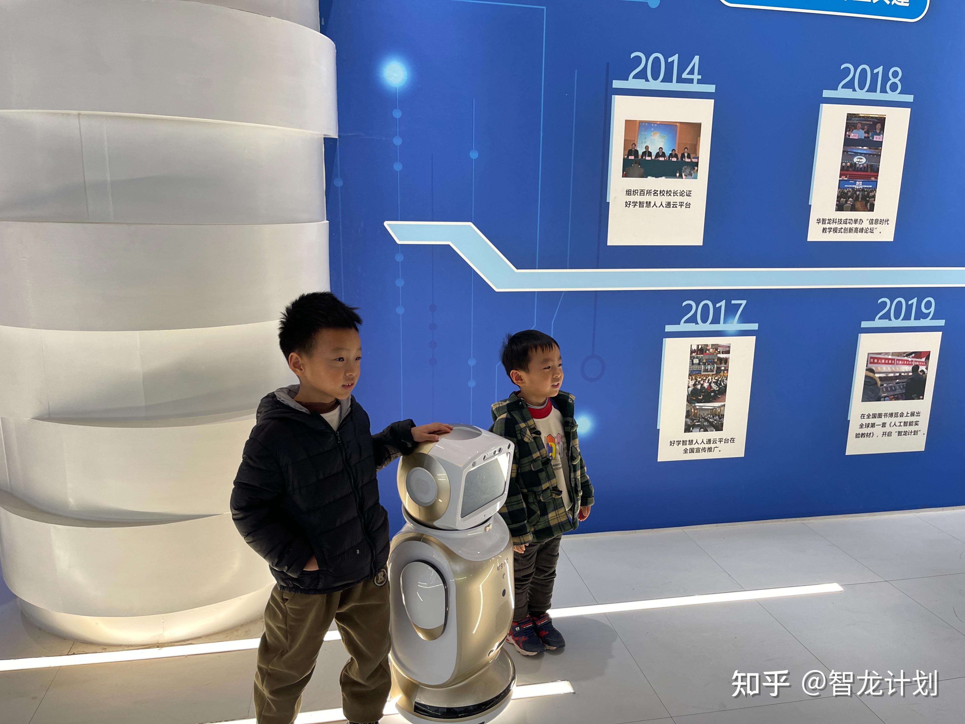 万名学生研学长虹 沉浸式体验工匠精神与“智”造魅力