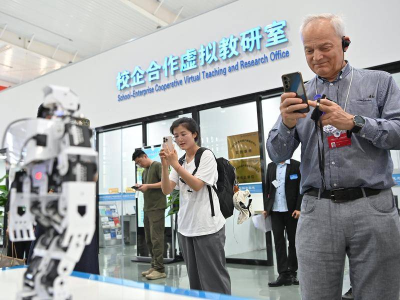 记者手记：当上合组织国家“遇见”鲁班工坊