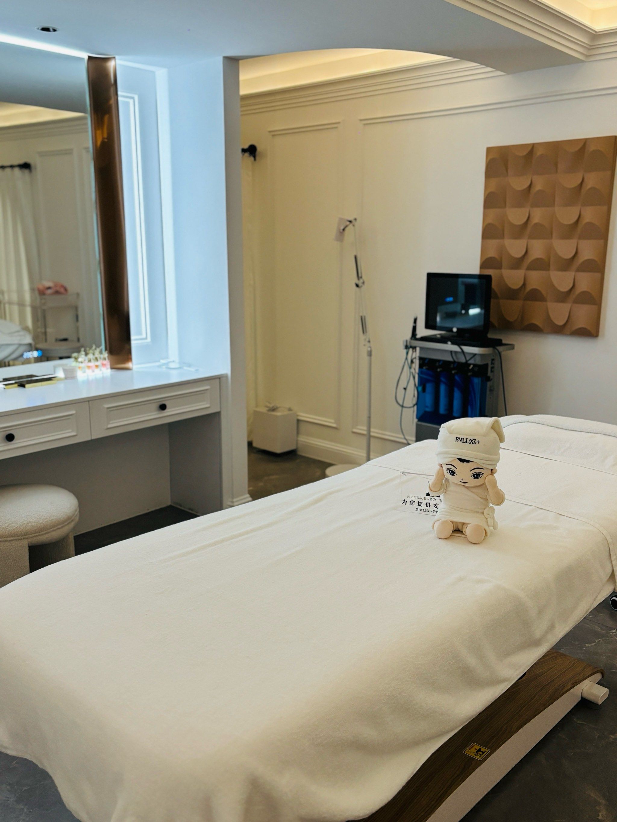 爱美客押注Regen难抢“童颜针”生意，*ST苏吴艾塑菲代理权归属明确至2032年且获双“保障”