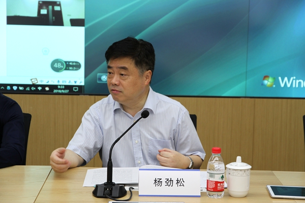 国家药监局副局长黄果在四川调研放射性药品研发工作