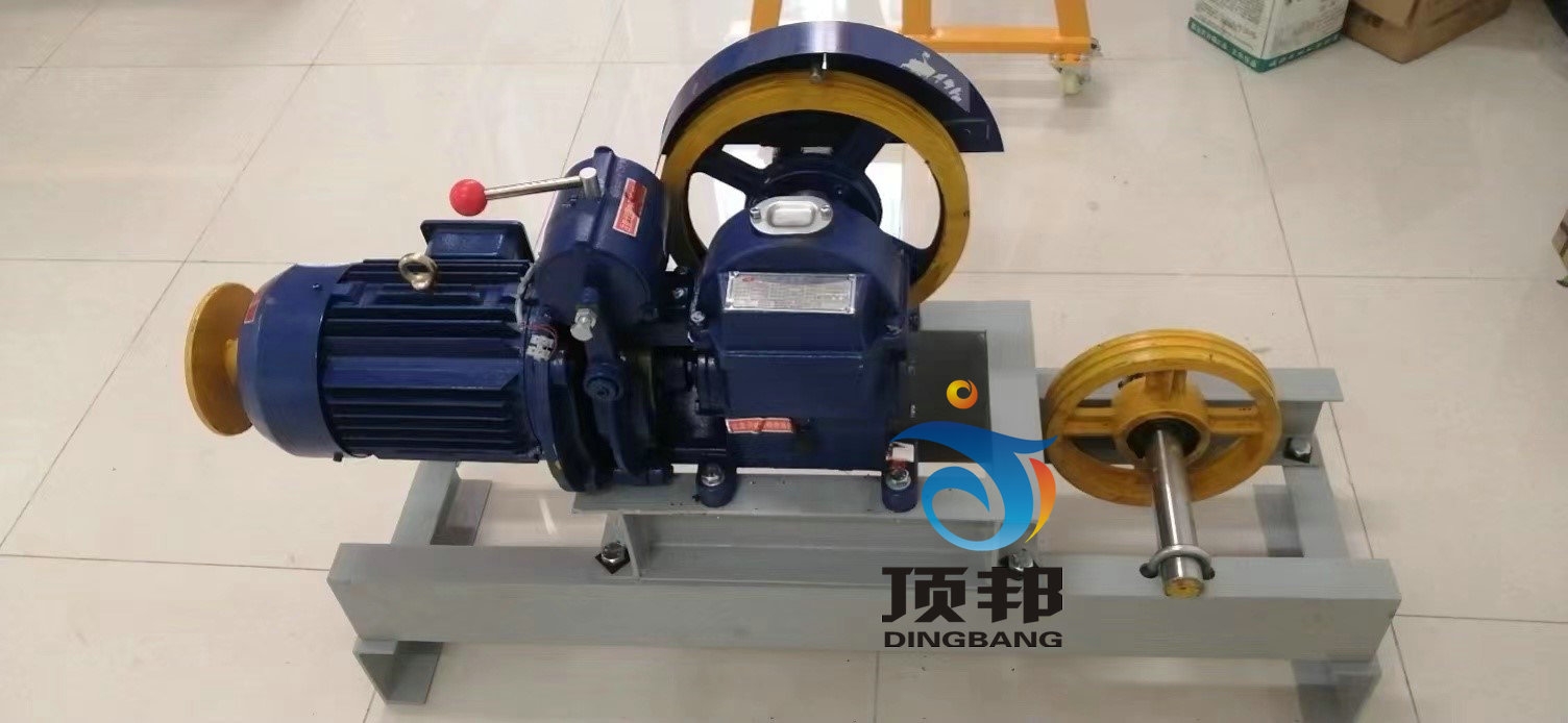 智明达获得发明专利授权：“一种免工具快速拆装及锁紧存储介质的装置”