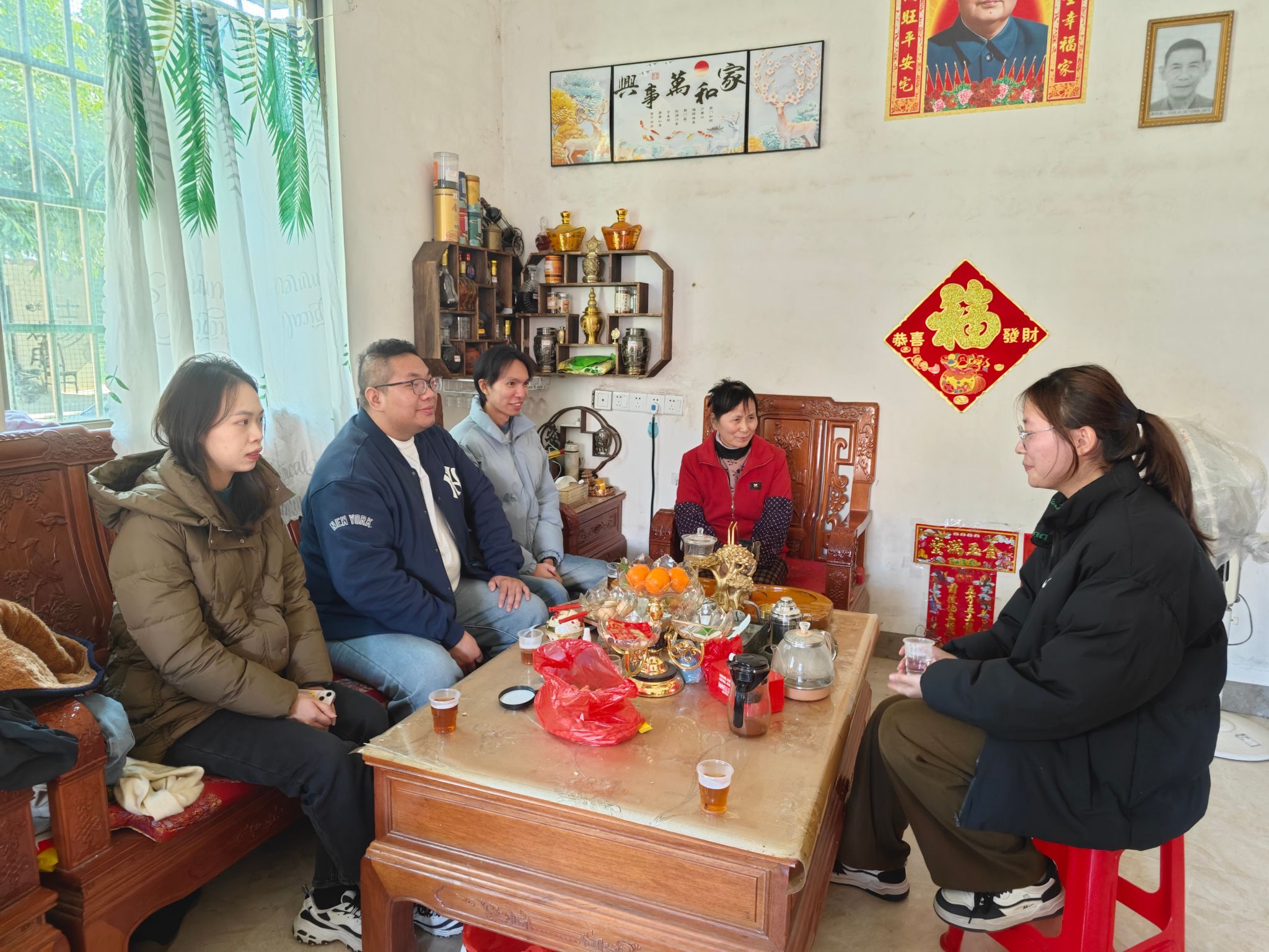 王有莉参赞走访中国土木工程集团牙买加有限公司