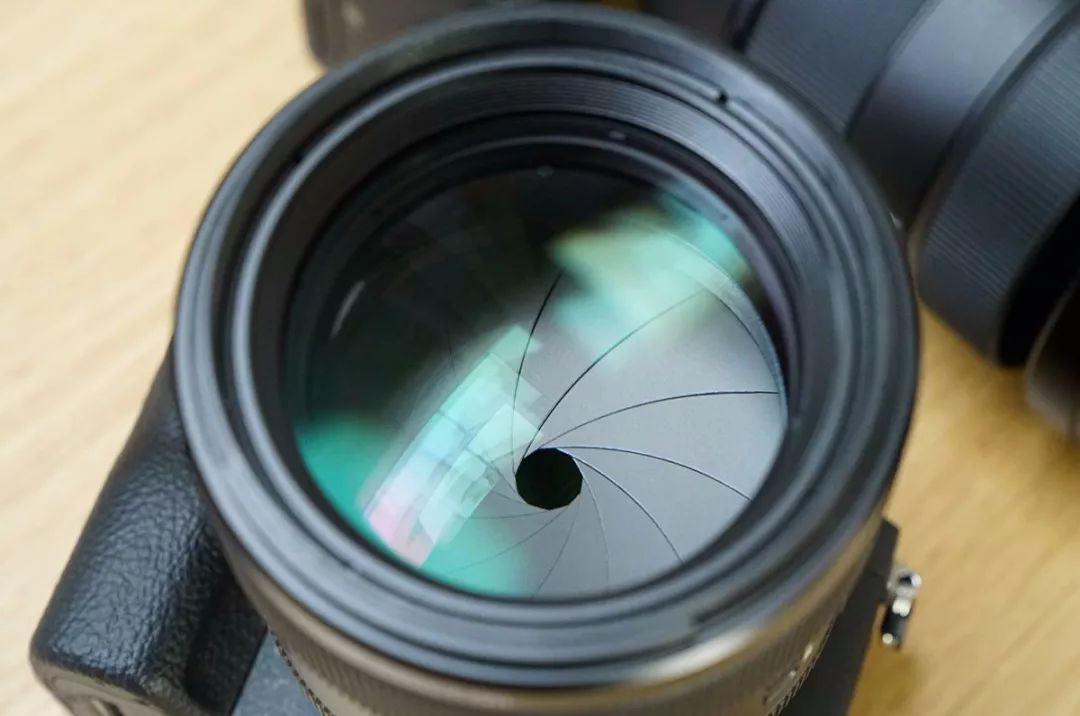 宇瞳光学获得发明专利授权：“变焦镜头”