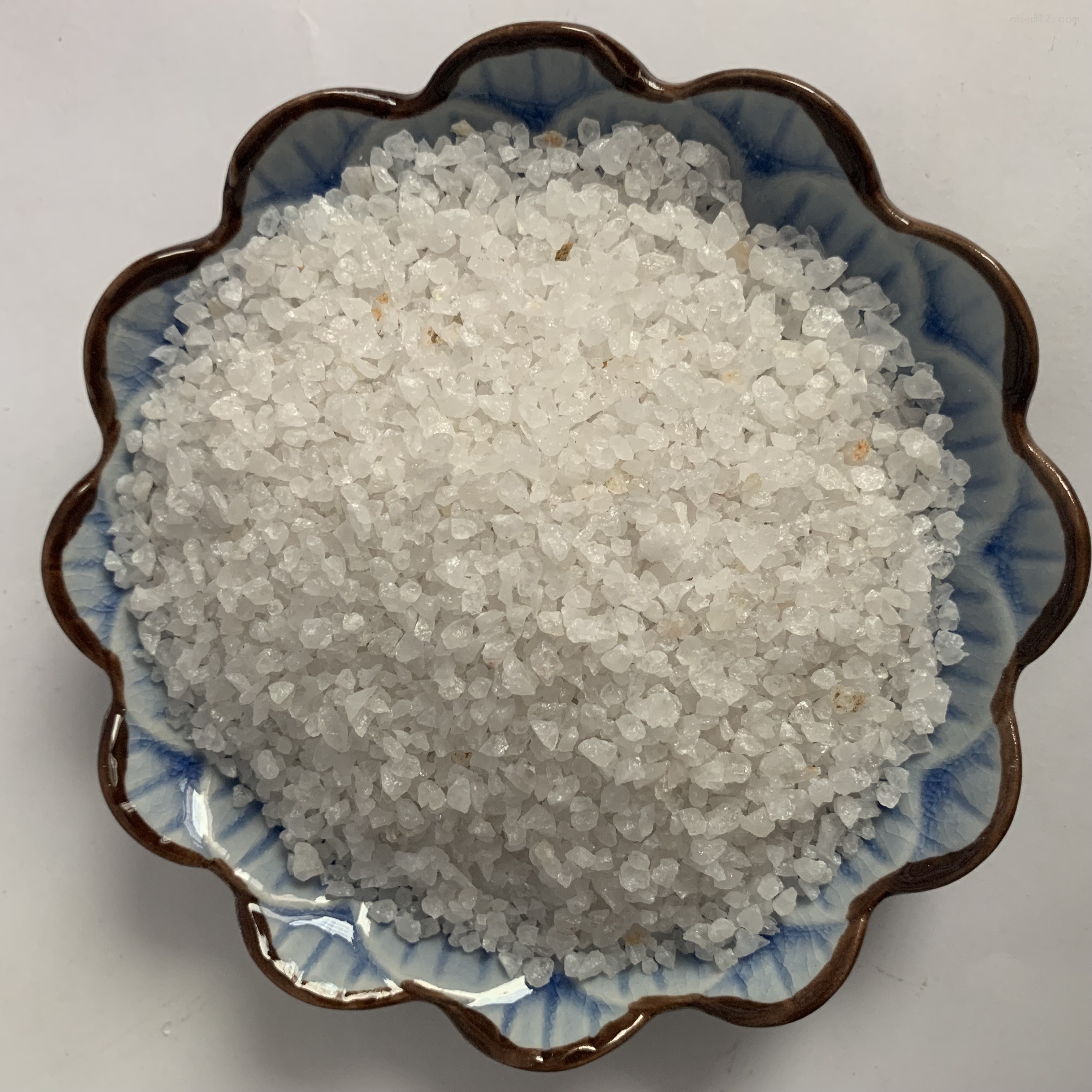 中材科技：低介电、低膨胀及石英布等特种玻纤布产品已批量供货