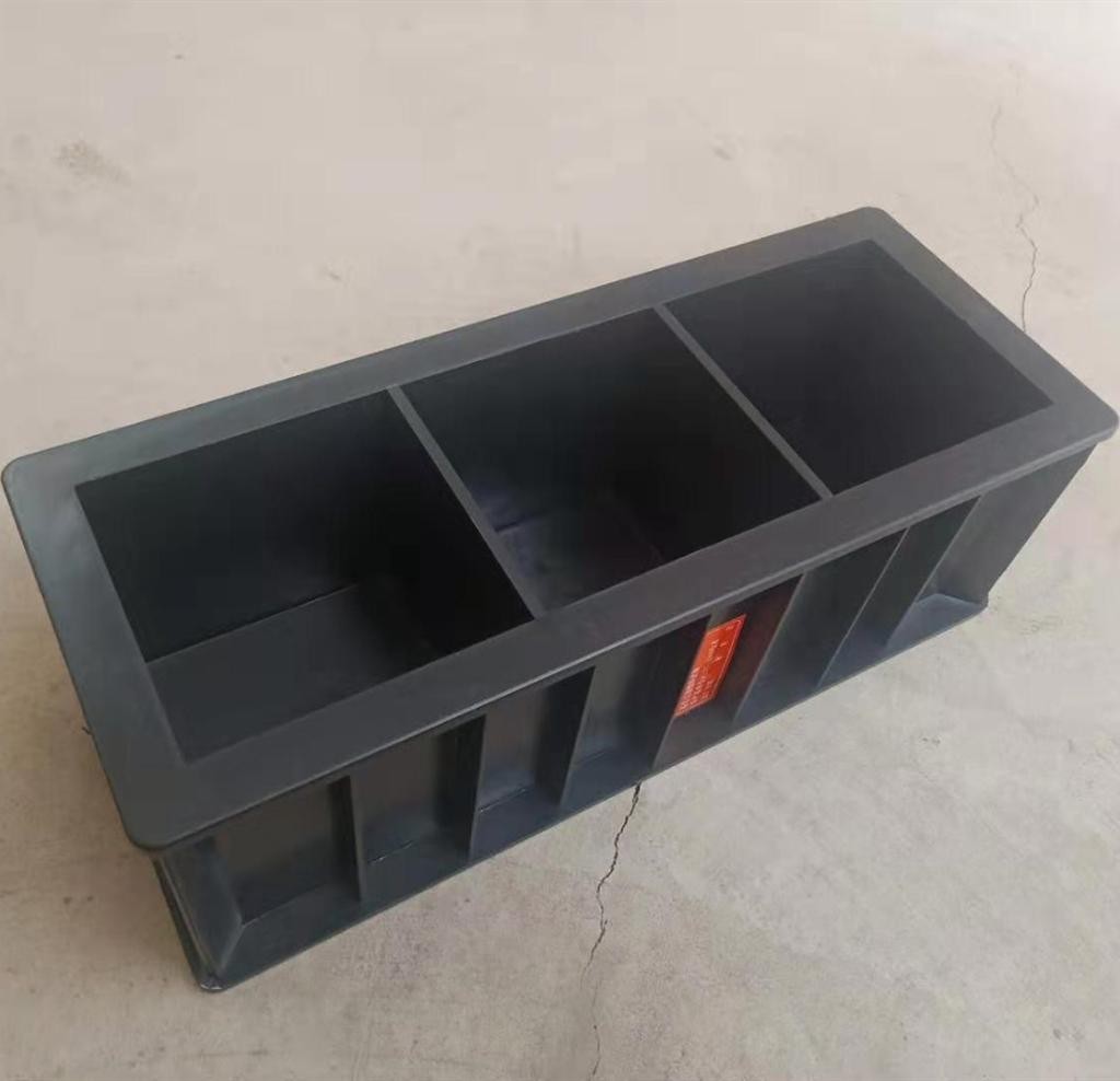 西部建设获得发明专利授权：“一种低品位混合砂混凝土、试块成型装置及强度检测方法”