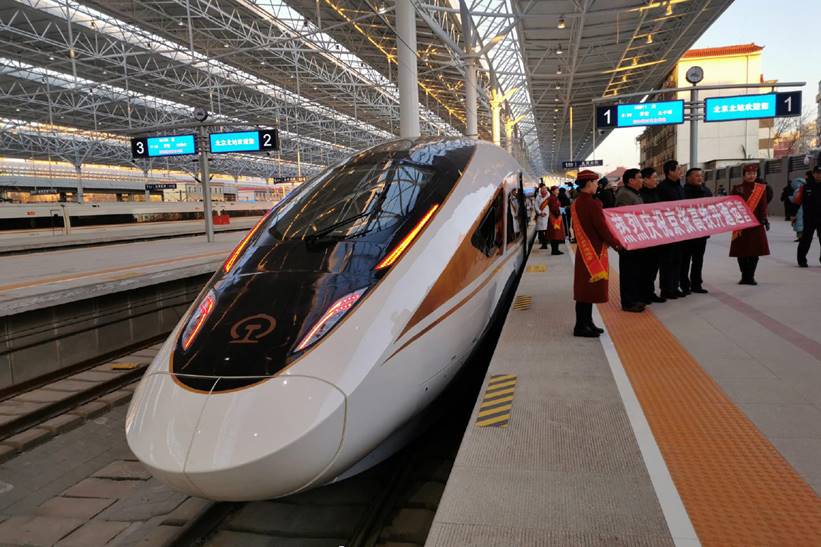 “铁臂巡守”“CT扫描”——中国高铁运维机器人又亮“黑科技”