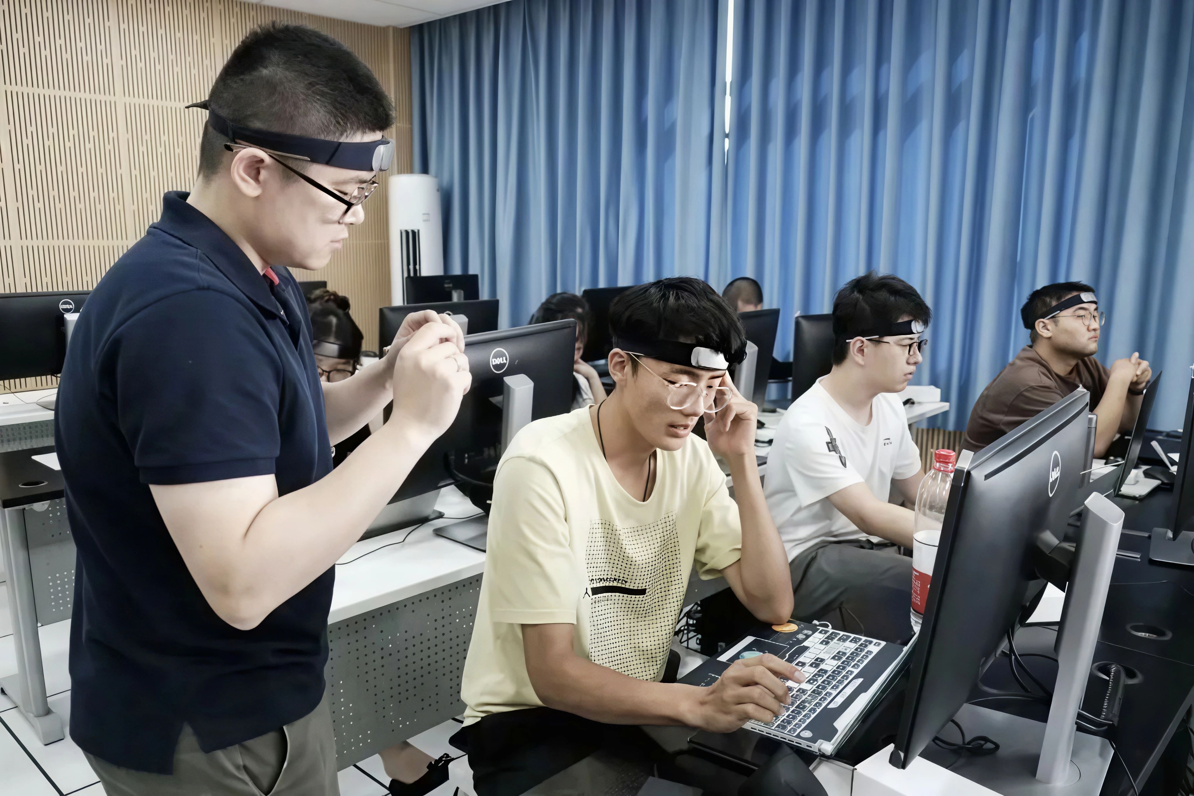 资金和政策协同发力 脑机接口技术落地与商业化提速并进