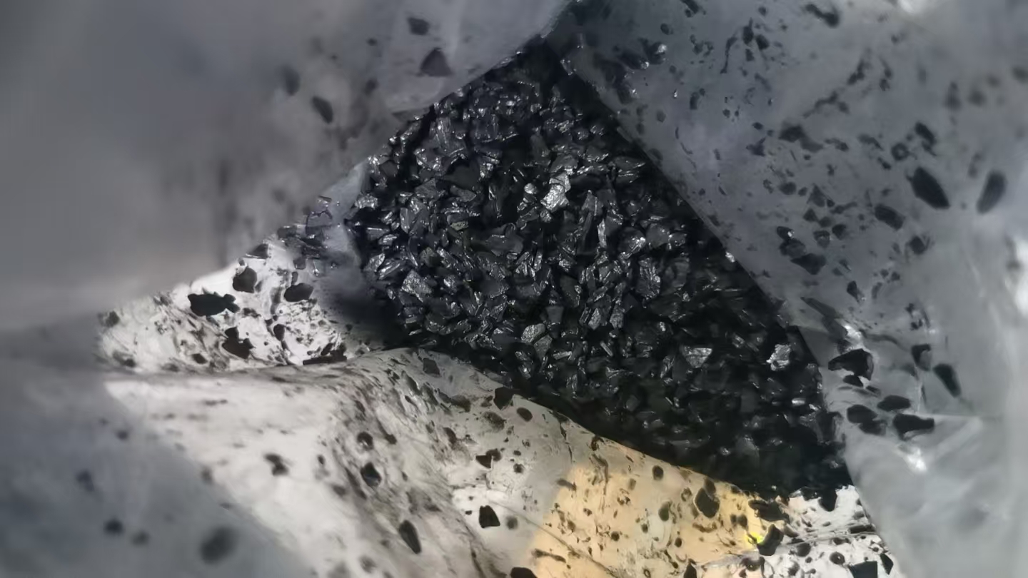 苏州固锝：定增获深交所审核通过 加码光伏银浆产能并布局前沿技术