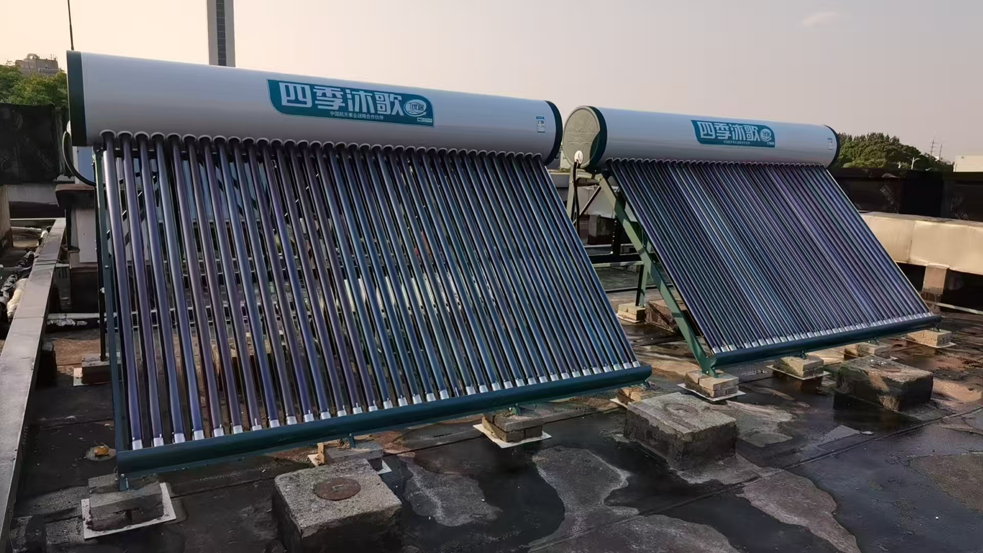 新研究用“导电塑料”实现太阳能高效制氢