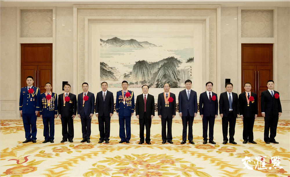 许昆林王新伟会见中国黄金集团董事长周洲一行