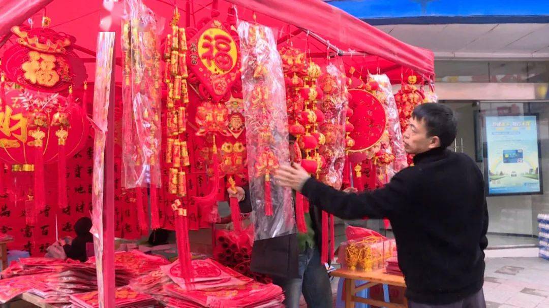 年货“双向奔赴”：快递网络如何托起流动的中国年味