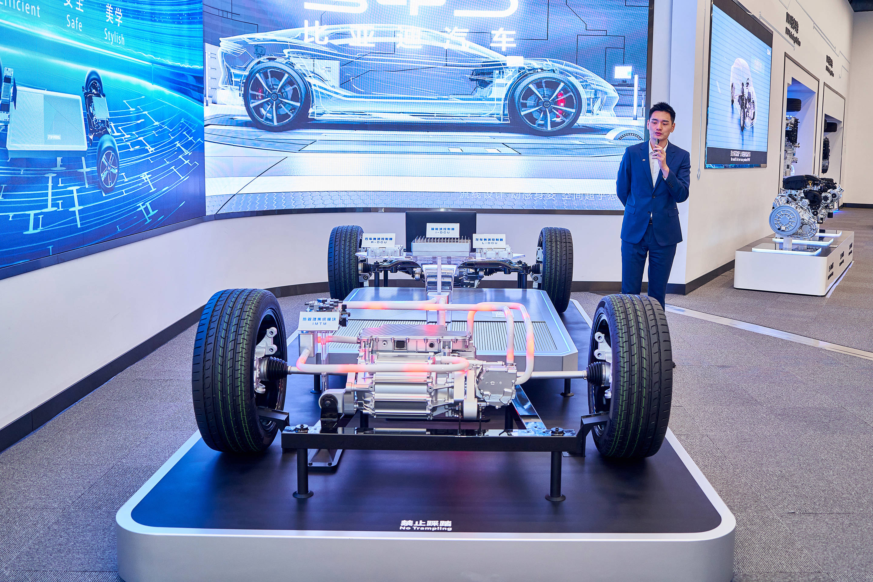 比亚迪公布国际专利申请：“壳体组件、气体压缩和供气装置、空气悬挂系统及车辆”