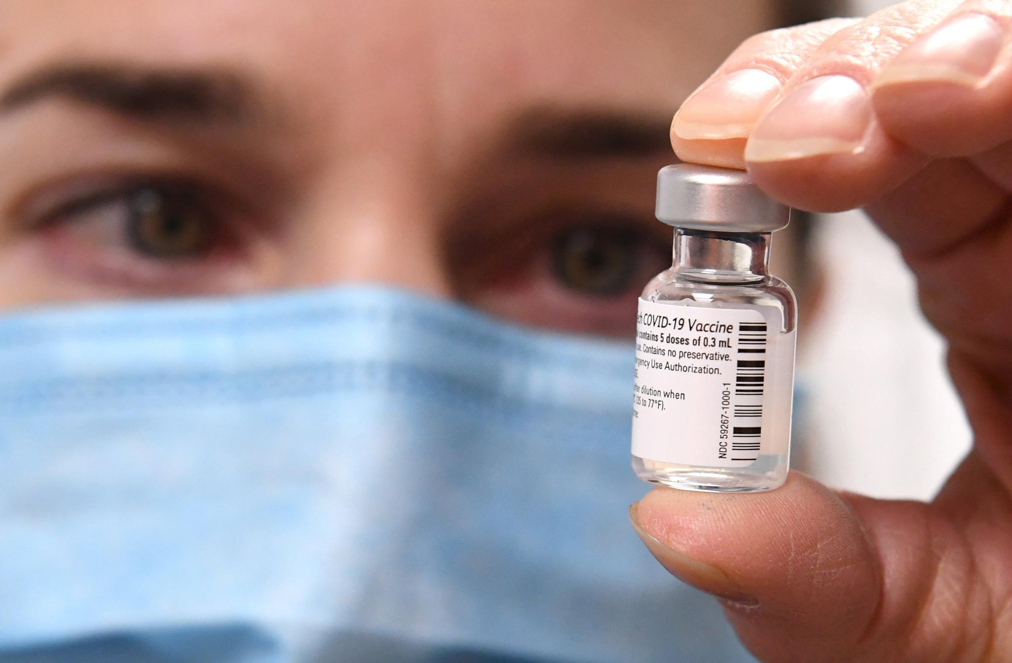 复星医药完成10亿元科技创新债券发行，发行利率2.4%