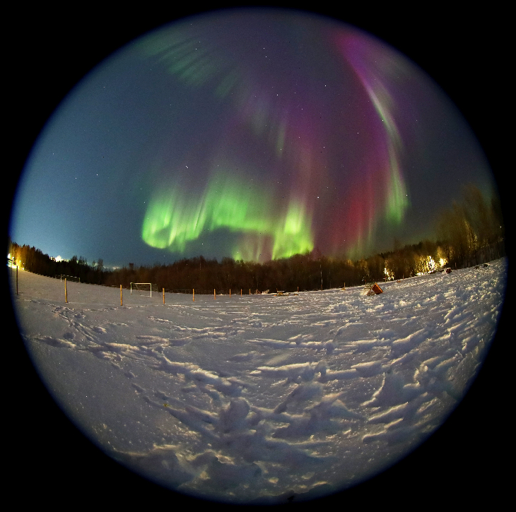 太阳爆发最高等级耀斑 引发轻度地磁暴