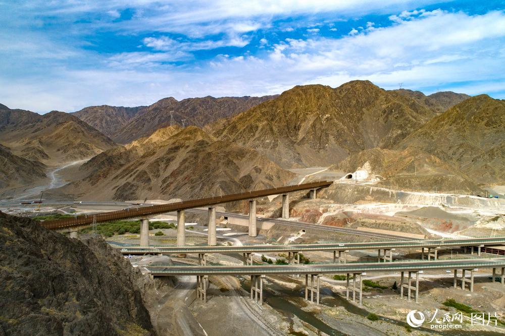 皖通高速拟约54.2亿元投资连霍高速改扩建工程项目