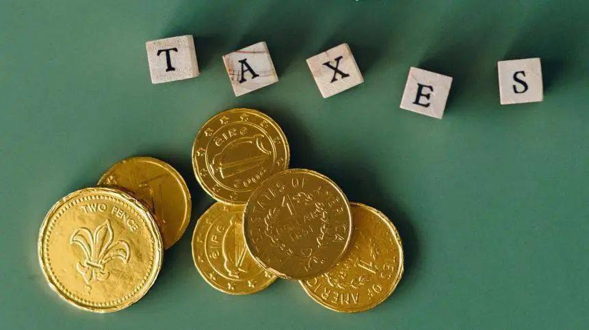 市场持续深度调整，转型成效未显，凤凰股份预计2025年亏损创新高