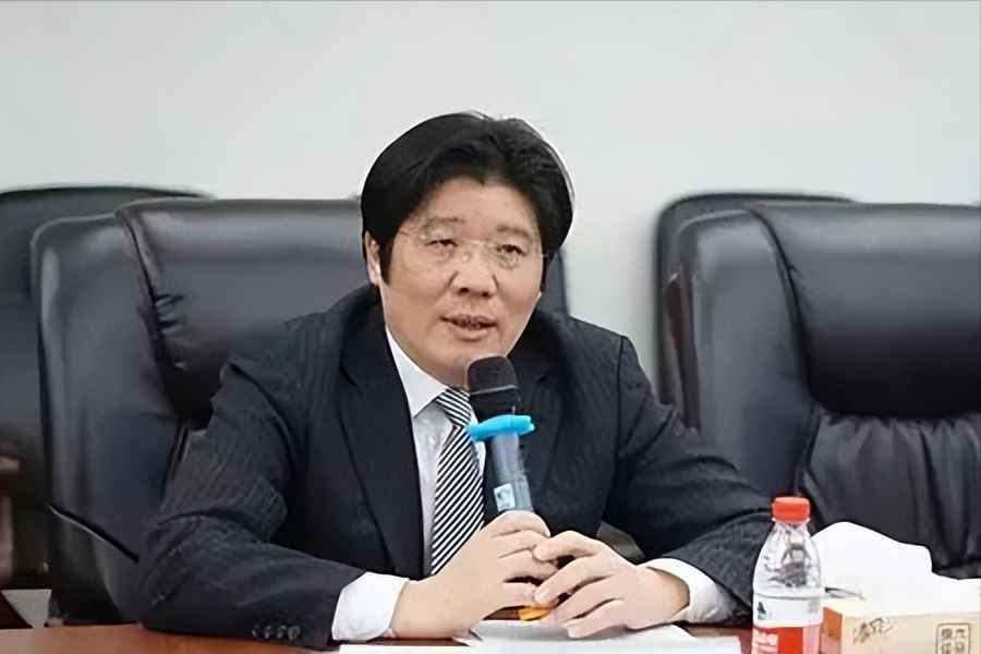 巨星科技公布国际专利申请：“易于识别配对的工具附件”